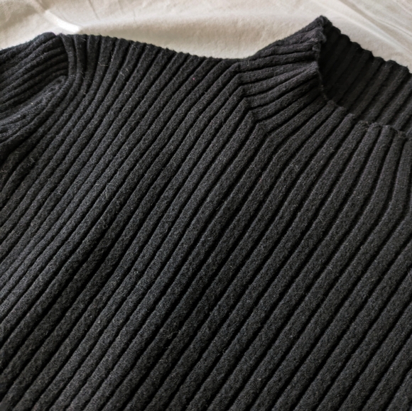 Ribbed mockneck longsleeve croptop - Picture 5 of 5